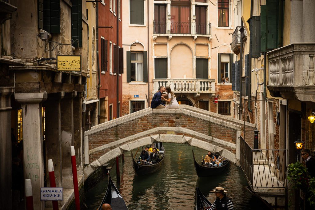 venice-engagement-session-bluelens