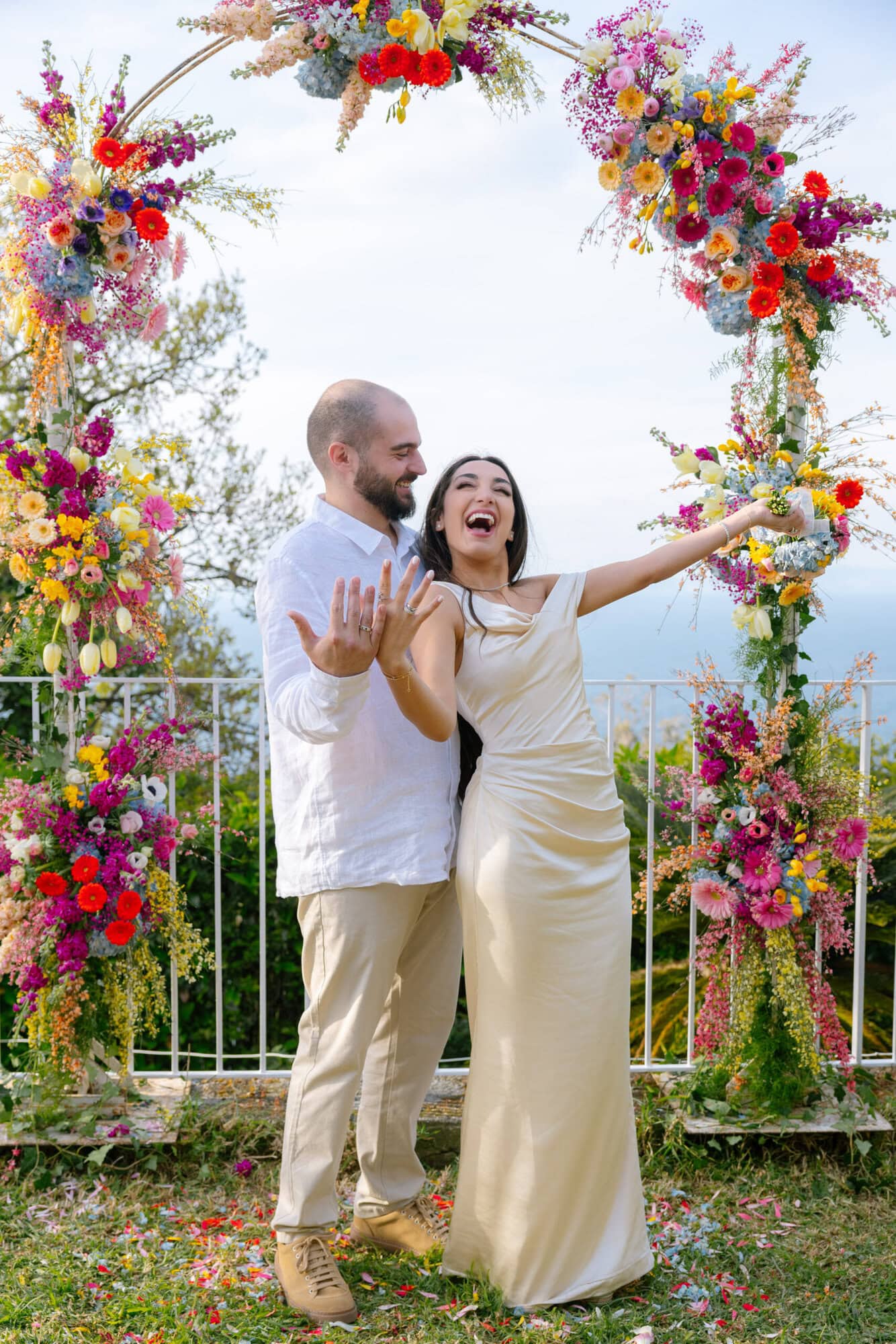 Engagement proposal ceremony in Capri Villa Bluelens photo