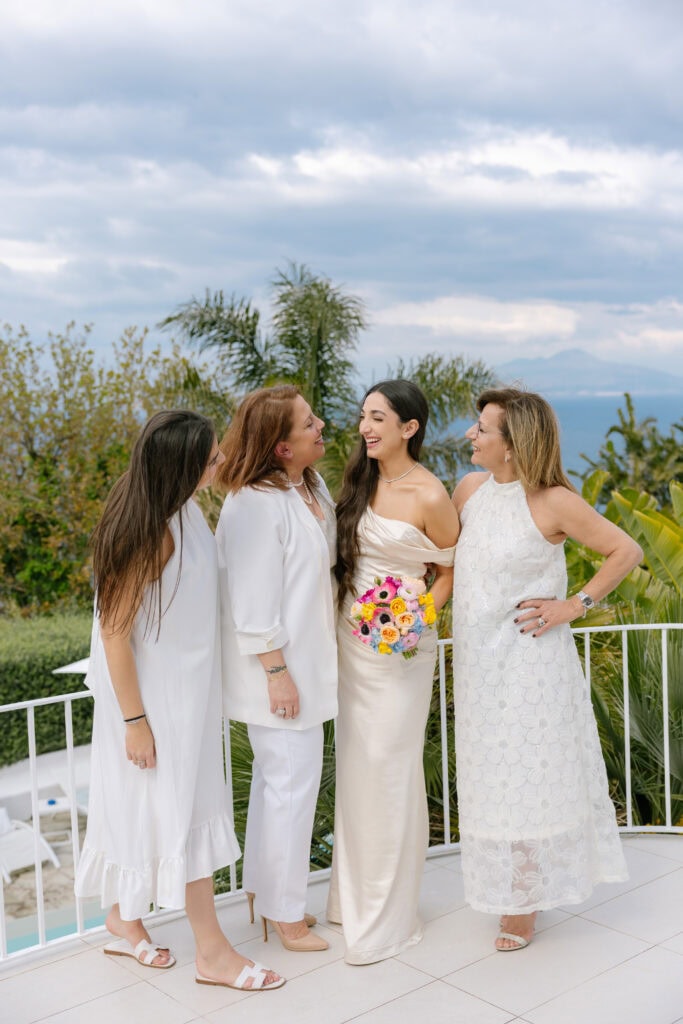 Engagement ceremony in Capri Villa Bluelens photo