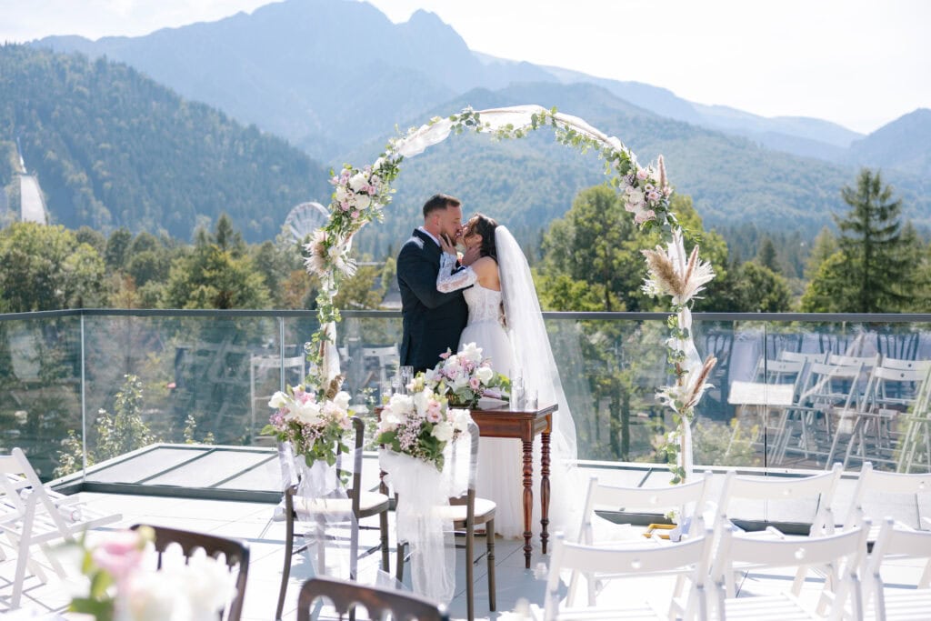 Wedding in Zakopane , Renesans Palace Zakopane, Frist look